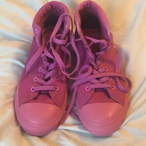 Hot Pink converse high tops. EUC!